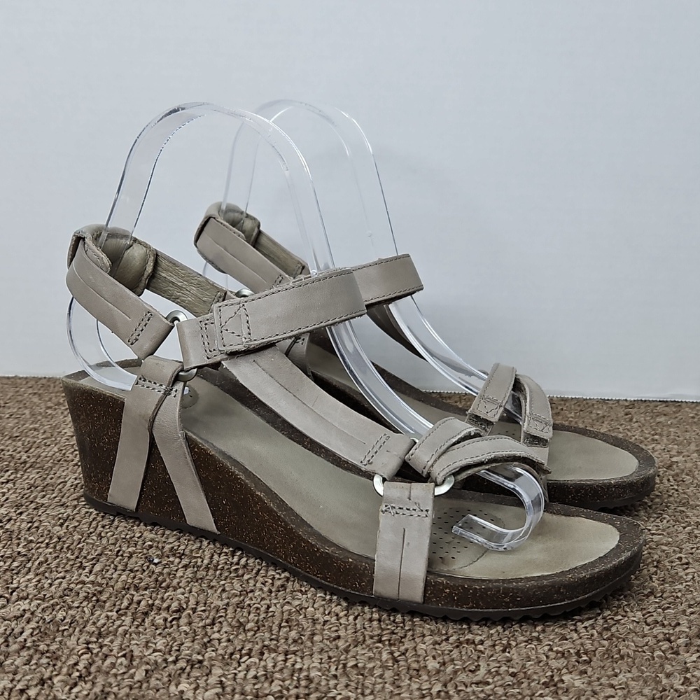 Teva Taupe Leather Ysidro Universal Wedge Style Sandals Shoes Sz 7 Womens